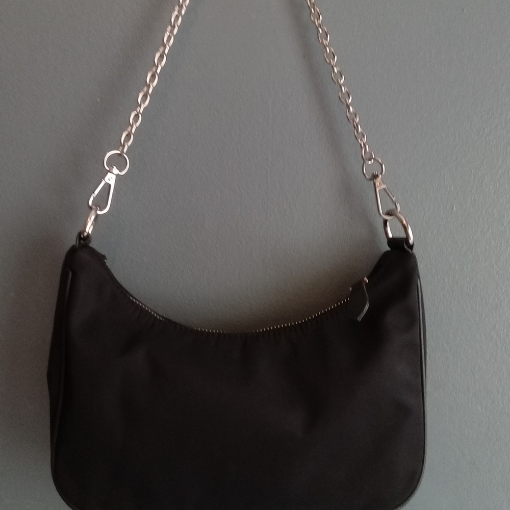 Prada Re Edition‎ 2000 Nylon Mini Shoulder Bag Black Silver Chain - Picture 2 of 8